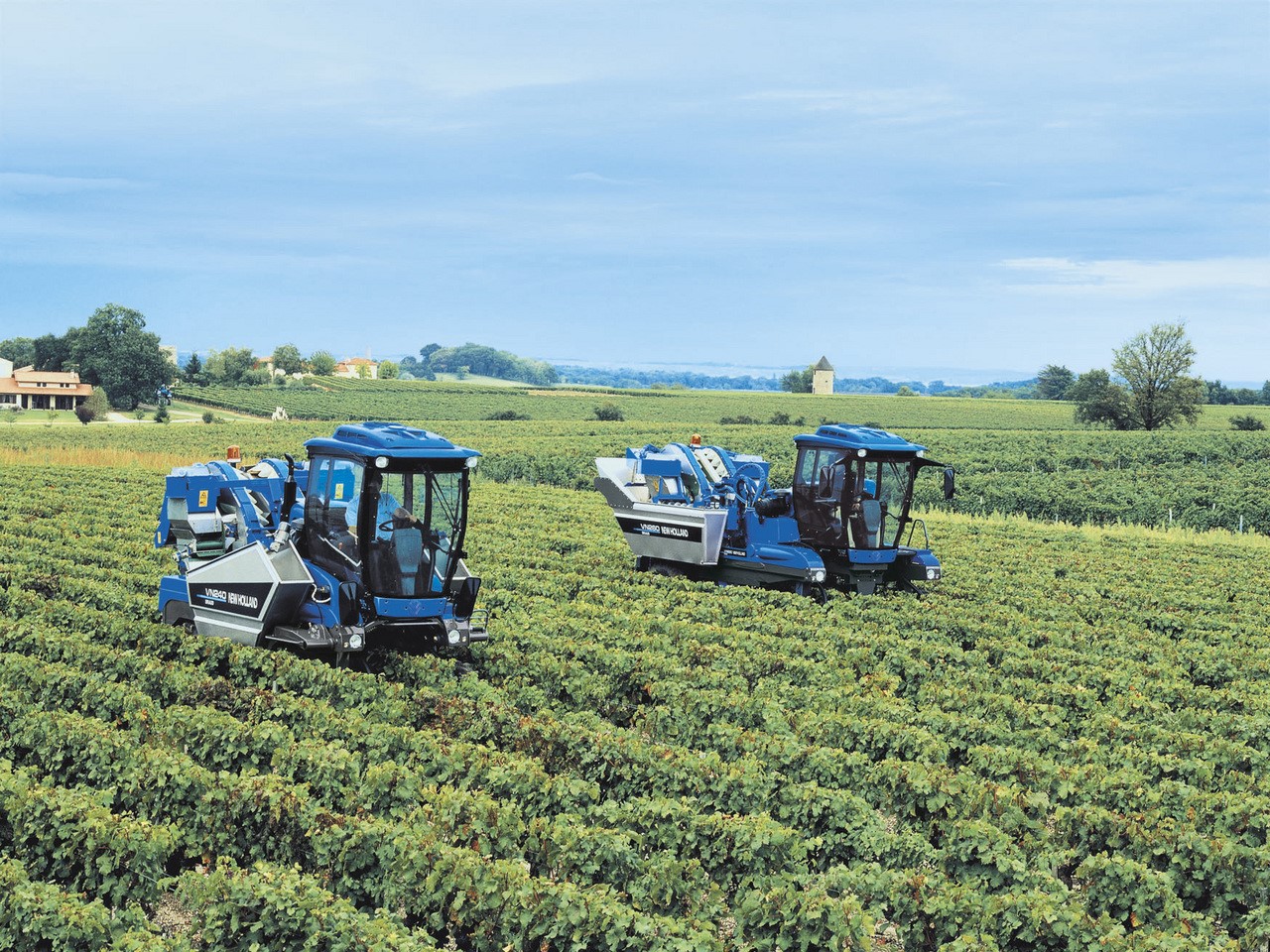 Machines à vendanger VN260 et VN240, de la nouvelle marque proposée par Vitimag : New Holland